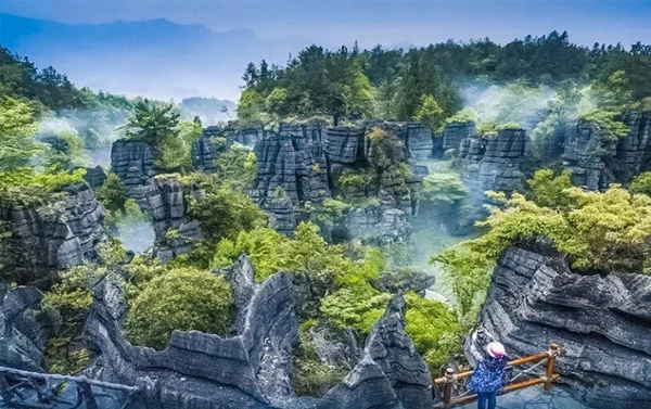 陸路三峽8日三排座(CZ)神農架、最美傷痕雲龍河地縫、梭布埡石林、兩壩一峽遊船、水鄉秘境(自由行)
