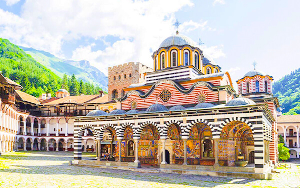 玫瑰之都暮光之城~五星保加利亞、羅馬尼亞雙國精彩10天(TK)