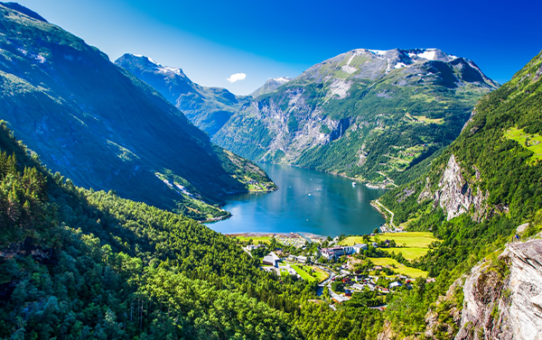 2026北歐經典四國 挪威三峽灣雙遊船深度13天(EK)
