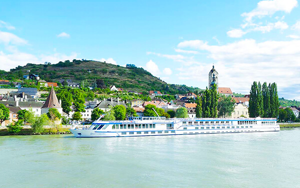 RIVERSIDE豪華河輪 浪漫多瑙 匈.斯.奧.德四國 河輪12天(CI)