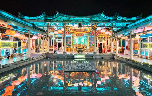 綠色遊程精選~鹿港老街、王功採蚵、餅乾學院永樂二日
