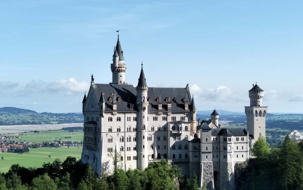 德意洋洋.醉愛南德.三大古城古堡.三大遊船.楚格最高峰.尊爵賓士遊.德國10天
