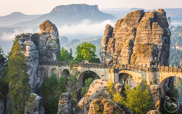 【夏】【德國深度】德意風範.雙遊船.三大典藏古堡~三大優選博物館~二晚五星~豪旅系列專案12天
