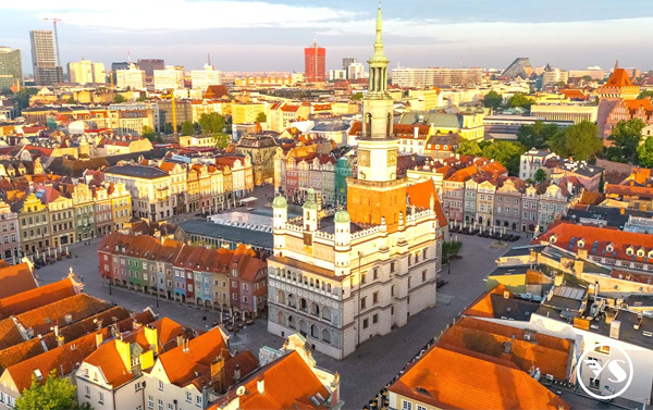 德東 捷克～薩克森國家公園.布拉格城堡.童話小鎮克倫洛夫.魔法溫泉鎮10天
