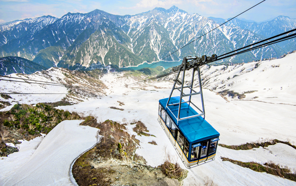 【走進雪之奇景與童話秘境】台中神戸立山黑部雪牆×國産牛燒烤放題五日(JX)
