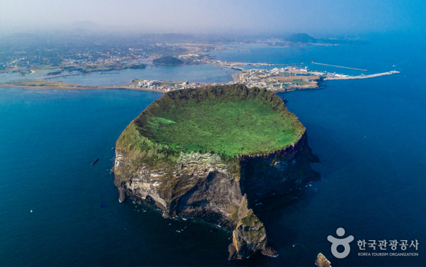 【跟著韓劇遊濟州5天】五星旅行體驗，英式小火車，可愛羊駝，海鮮美食(無購物,無自理餐)