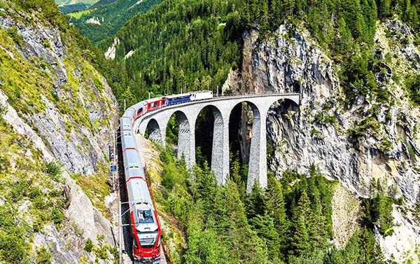 蓄「士」待發. 瑞士.四大列車.四大名峰美景12天(CX)
