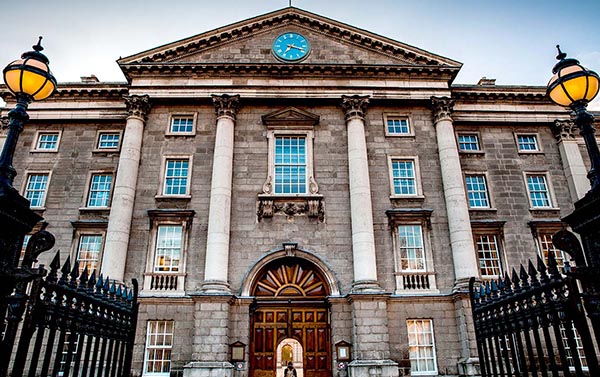 臻愛五星英蘇愛13天(CI)～彼得兔下午茶.巨人堤道.巨石陣.鐵達尼號紀念館.哈利波特食堂.雙城堡.雙酒廠.旗艦全覽