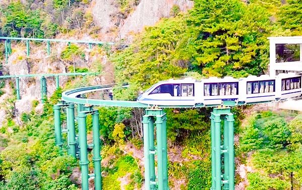 江西蟹逅篁嶺曬秋人家、上饒仙境望仙谷、葛仙村、大覺山懸崖動車８日(自由行)