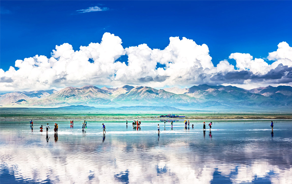 甘肅青海絲路9日、青海湖、大柴旦翡翠湖、茶卡鹽湖、七彩丹霞、敦煌莫高窟、鳴沙山月牙泉、三排座(自由行)