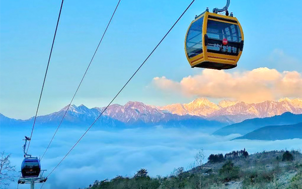 川西小瑞士四姑娘山、觀蜀山之王貢嘎雪山、帳篷酒店三排座８日(自由行)
