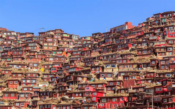 【四川心靈聖地】紅色佛國淨土色達、世界最大藏傳佛學院、中國最美藏族甲居藏寨、川西小瑞士畫卷畢棚溝三排座８日(自由行)