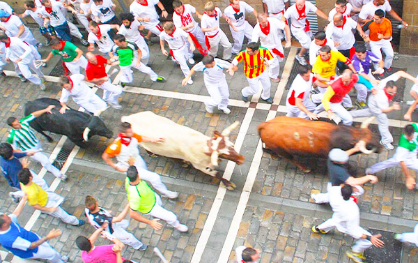 【阿聯假期】西班牙奔牛節13天-朝聖之路的終點 高第奇想屋.畢爾包 安道爾 達利博物館
