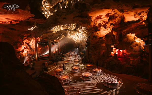 金馬賀歲~北越雙龍灣、海豚號日遊船、洞穴晚餐、龍騰碧珠秀、日式溫泉體驗5日《午去午回．VIP三排座5日》