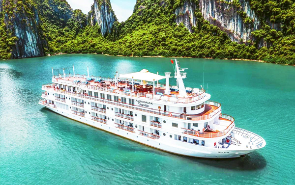 河內陸龍灣三祝寺~五星海上Villa下龍灣國賓號遊輪５日
