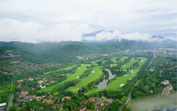 四川成都熊貓高爾夫5天3場球