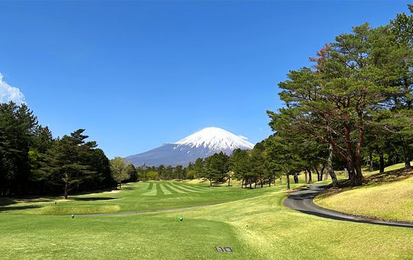 富士山駿河溫泉•強羅花壇高爾夫含機票
溫泉旅館、日式燒肉、OUTLET逛街、中文司機5天3場球