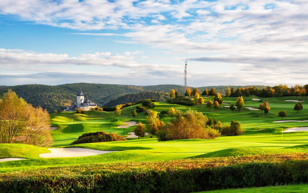 捷克五星浪漫高爾夫 - 溫泉城堡布拉格漫遊10天4場球